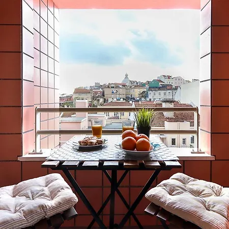 Modern Graca By Homing Apartment