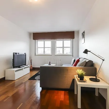 Modern Graca By Homing Apartment